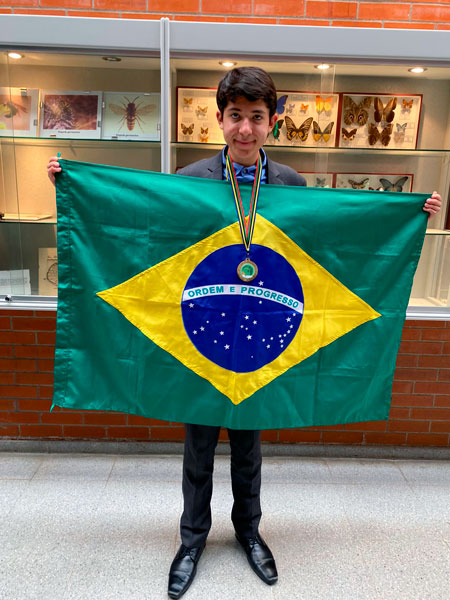 Conheça os estudantes com autismo que levaram medalha de ouro na