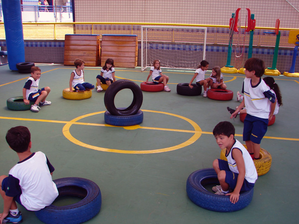 Psicomotricidade (Natação) – Educação Infantil – Colégio Objetivo