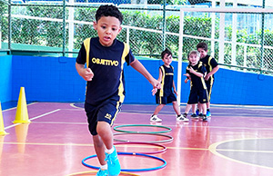 Corpo em ação: movimento e aprendizado nas aulas de Educação Física da Educação Infantil